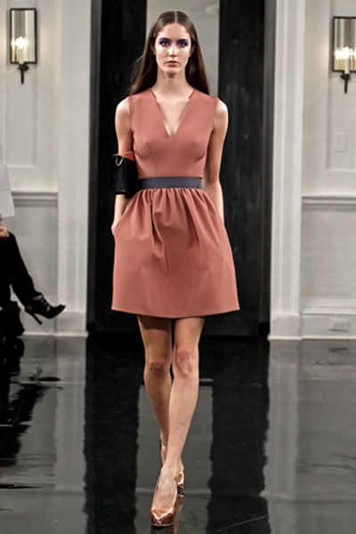 catwalk-victoria-beckham-2011-ilkbahar-yaz-1152471.jpg