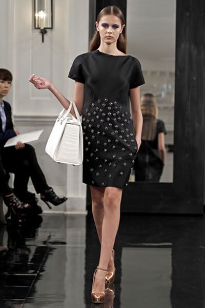 catwalk-victoria-beckham-2011-ilkbahar-yaz-1152489.jpg