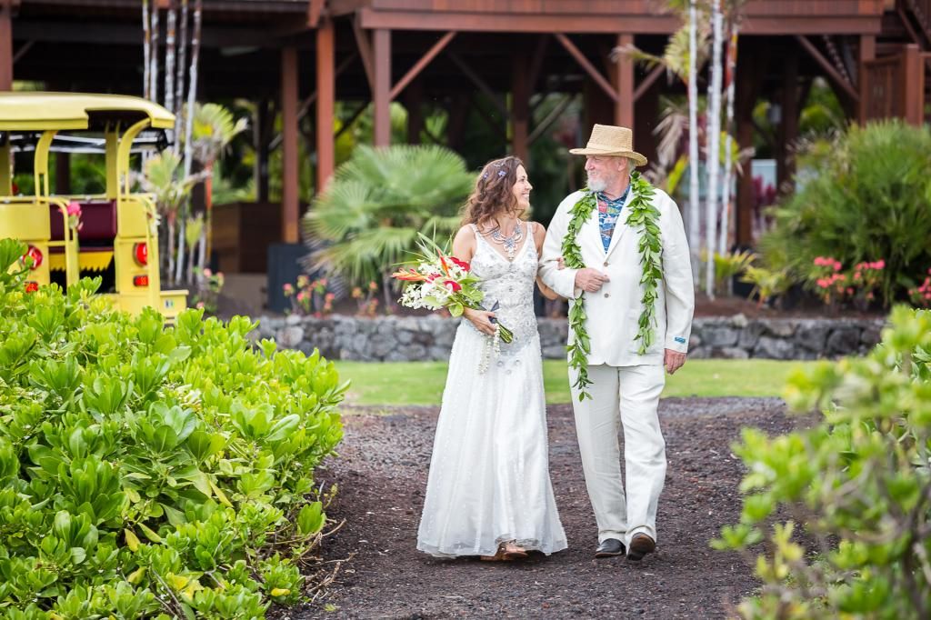 IMAGE: http://i825.photobucket.com/albums/zz173/typicaljawaiian/My%20Canon%207d%20Album/Asher-291.jpg