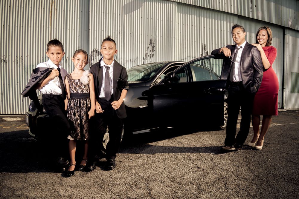 IMAGE: http://i825.photobucket.com/albums/zz173/typicaljawaiian/My%20Canon%207d%20Album/Eliaslow-15.jpg