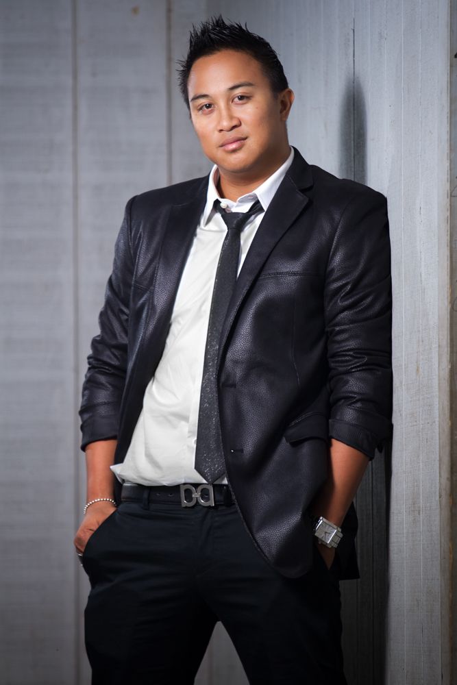 IMAGE: http://i825.photobucket.com/albums/zz173/typicaljawaiian/My%20Canon%207d%20Album/Eliaslow-79.jpg