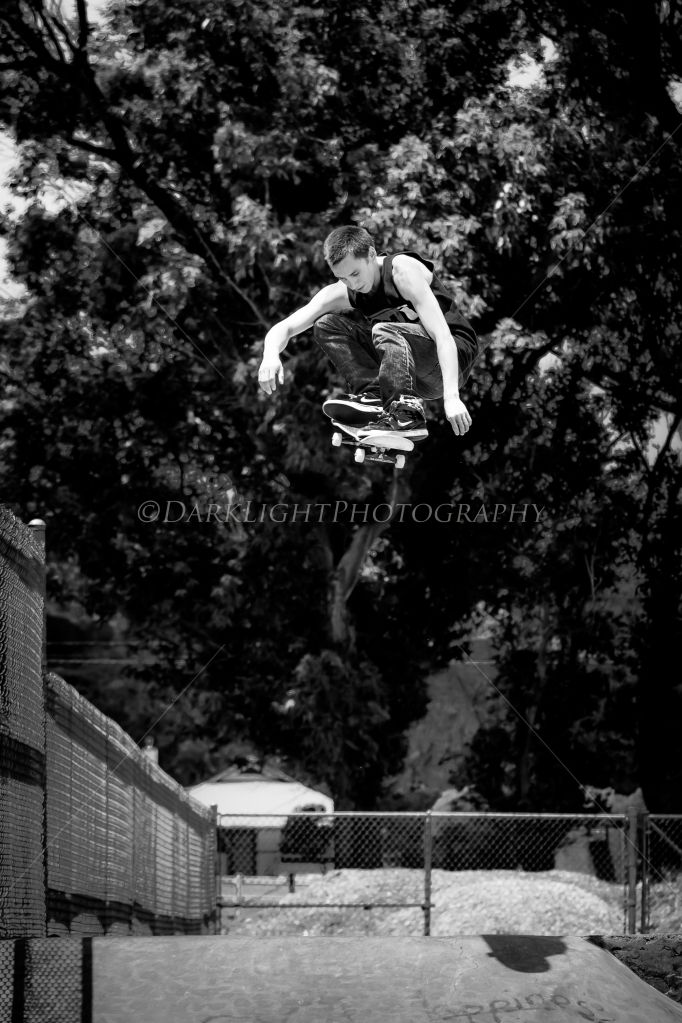 IMAGE: http://i825.photobucket.com/albums/zz173/typicaljawaiian/My%20Canon%207d%20Album/Jsabato-4.jpg