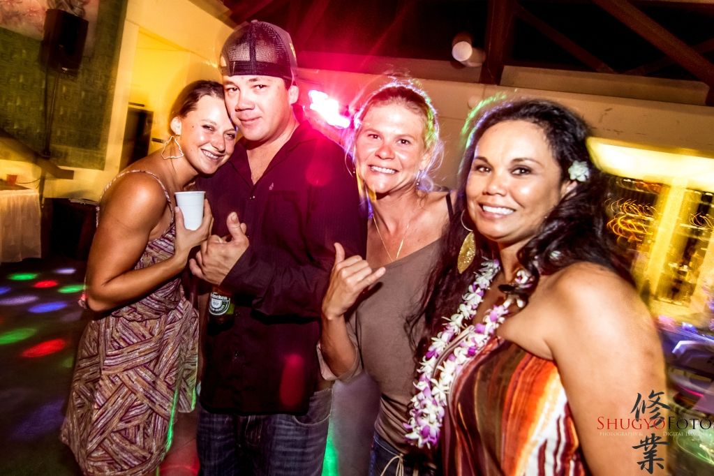 IMAGE: http://i825.photobucket.com/albums/zz173/typicaljawaiian/My%20Canon%207d%20Album/SJWedding-289_zpsd8f5a9d1.jpg