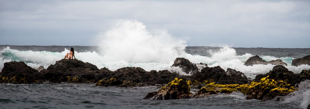 IMAGE: http://i825.photobucket.com/albums/zz173/typicaljawaiian/My%20Canon%207d%20Album/girlwaveshilo-2.jpg