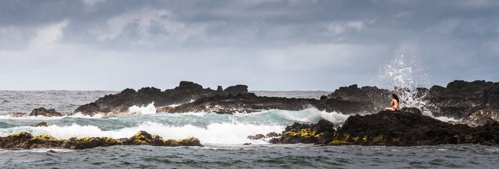 IMAGE: http://i825.photobucket.com/albums/zz173/typicaljawaiian/My%20Canon%207d%20Album/girlwaveshilo-5.jpg