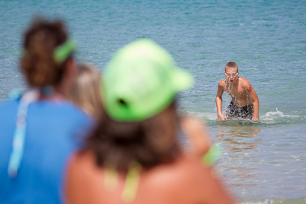 IMAGE: http://i825.photobucket.com/albums/zz173/typicaljawaiian/My%20Canon%207d%20Album/hapunasmall-54.jpg