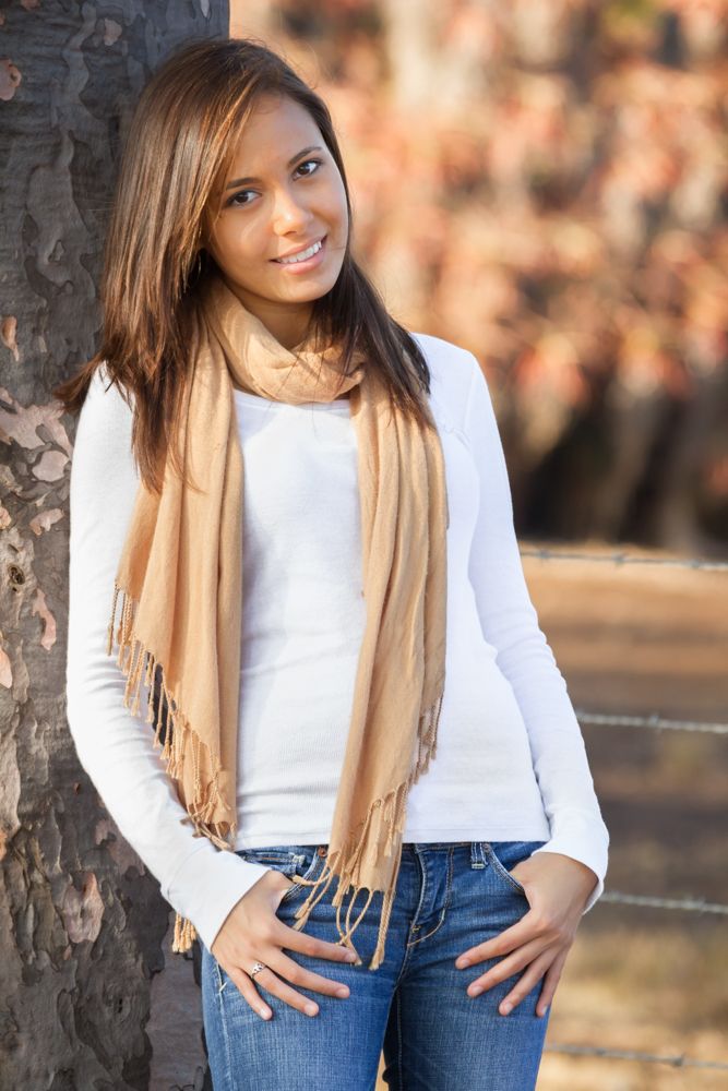 IMAGE: http://i825.photobucket.com/albums/zz173/typicaljawaiian/My%20Canon%207d%20Album/liz-15.jpg