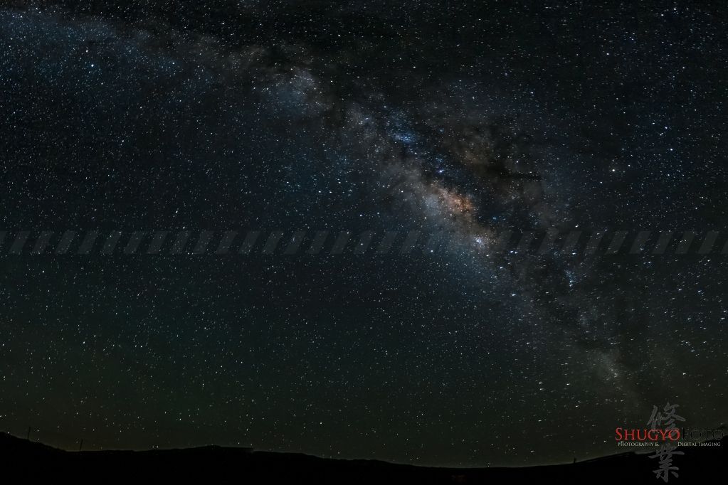 IMAGE: http://i825.photobucket.com/albums/zz173/typicaljawaiian/My%20Canon%207d%20Album/milky-1.jpg