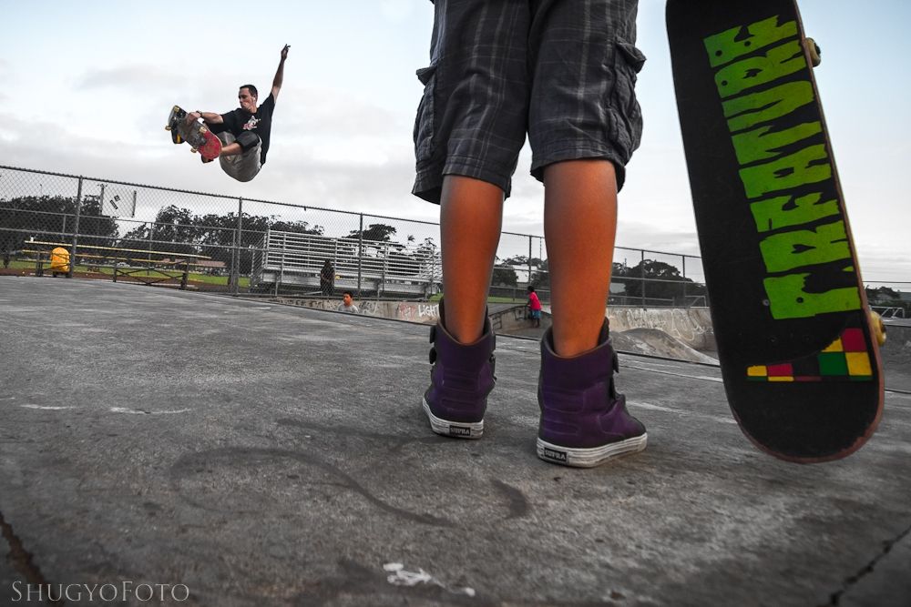 IMAGE: http://i825.photobucket.com/albums/zz173/typicaljawaiian/My%20Canon%207d%20Album/neil-2.jpg