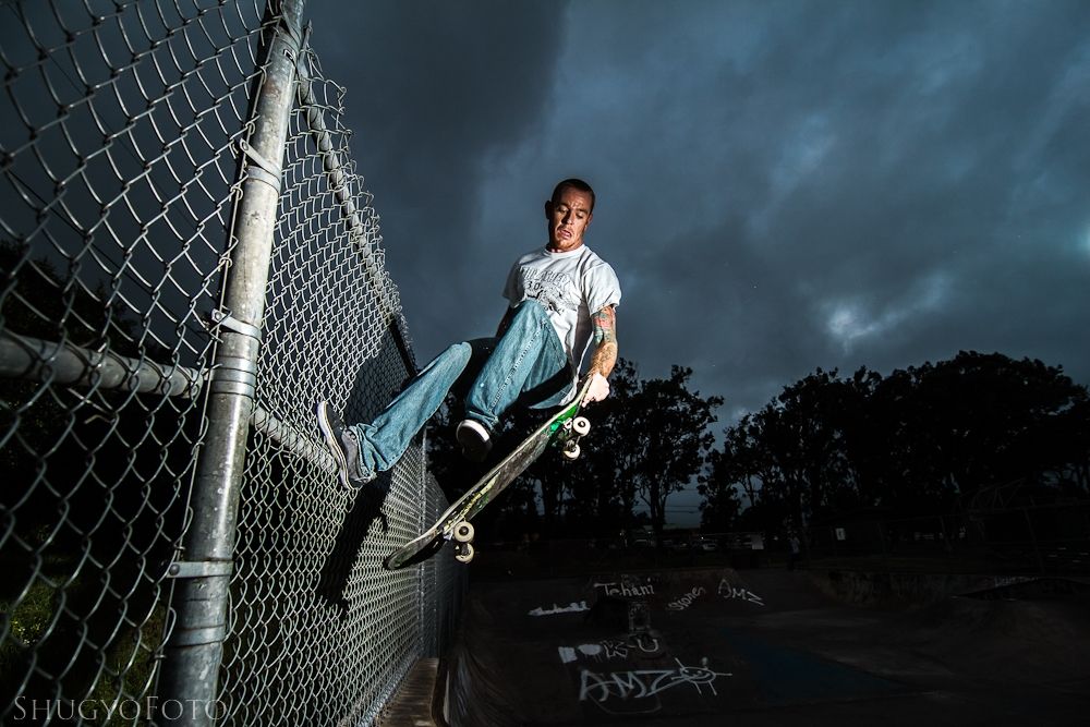 IMAGE: http://i825.photobucket.com/albums/zz173/typicaljawaiian/My%20Canon%207d%20Album/neil-7.jpg