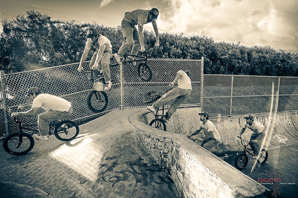 IMAGE: http://i825.photobucket.com/albums/zz173/typicaljawaiian/My%20Canon%207d%20Album/sequence20-101.jpg