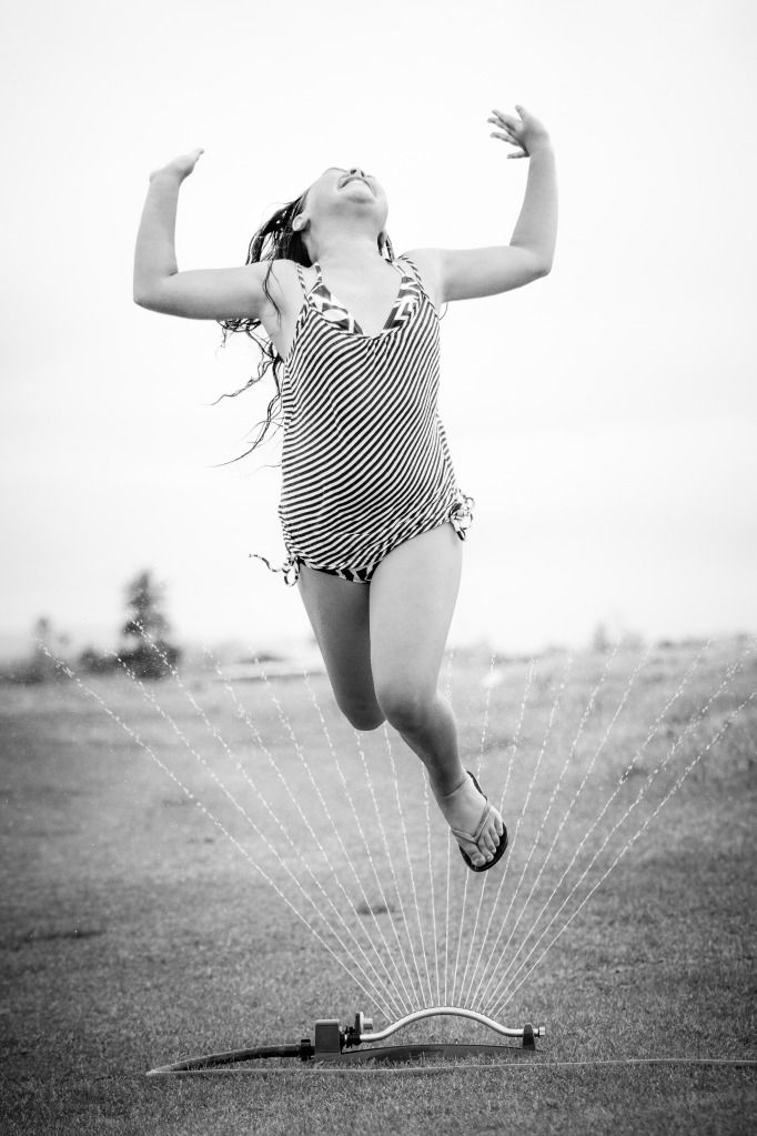 IMAGE: http://i825.photobucket.com/albums/zz173/typicaljawaiian/My%20Canon%207d%20Album/sprinkler-12.jpg