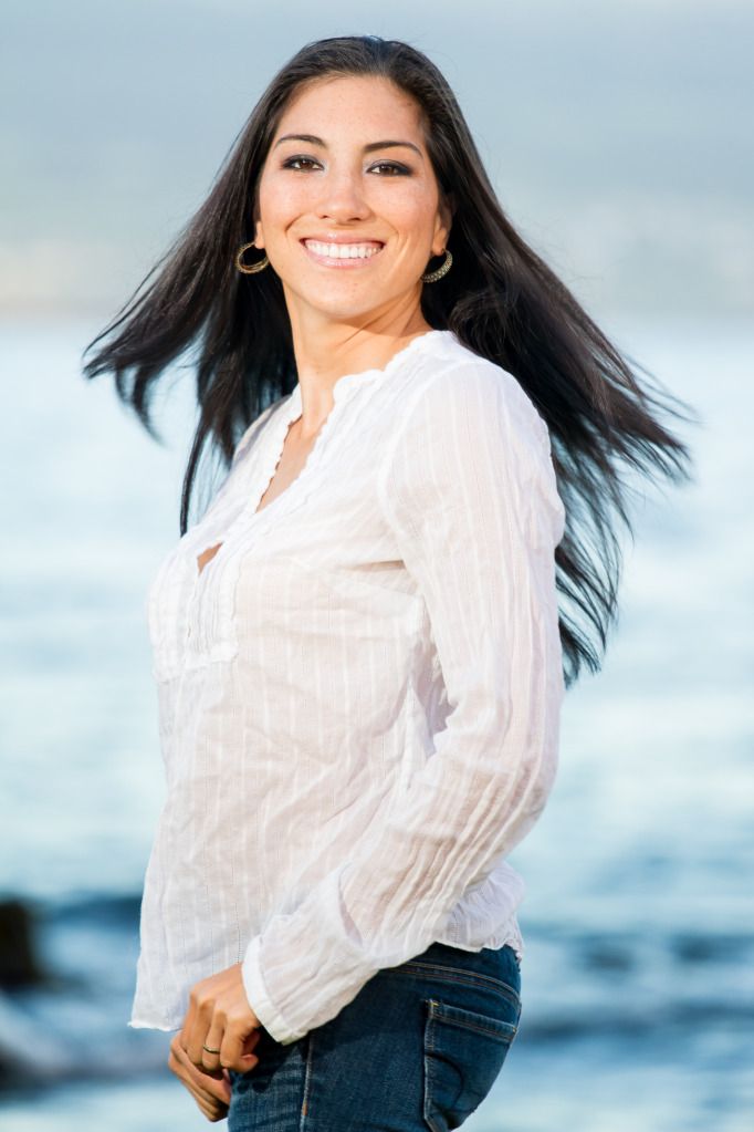 IMAGE: http://i825.photobucket.com/albums/zz173/typicaljawaiian/My%20Canon%207d%20Album/tehani2-18.jpg