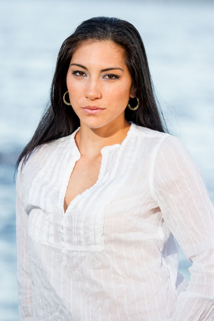 IMAGE: http://i825.photobucket.com/albums/zz173/typicaljawaiian/My%20Canon%207d%20Album/tehani2-23.jpg