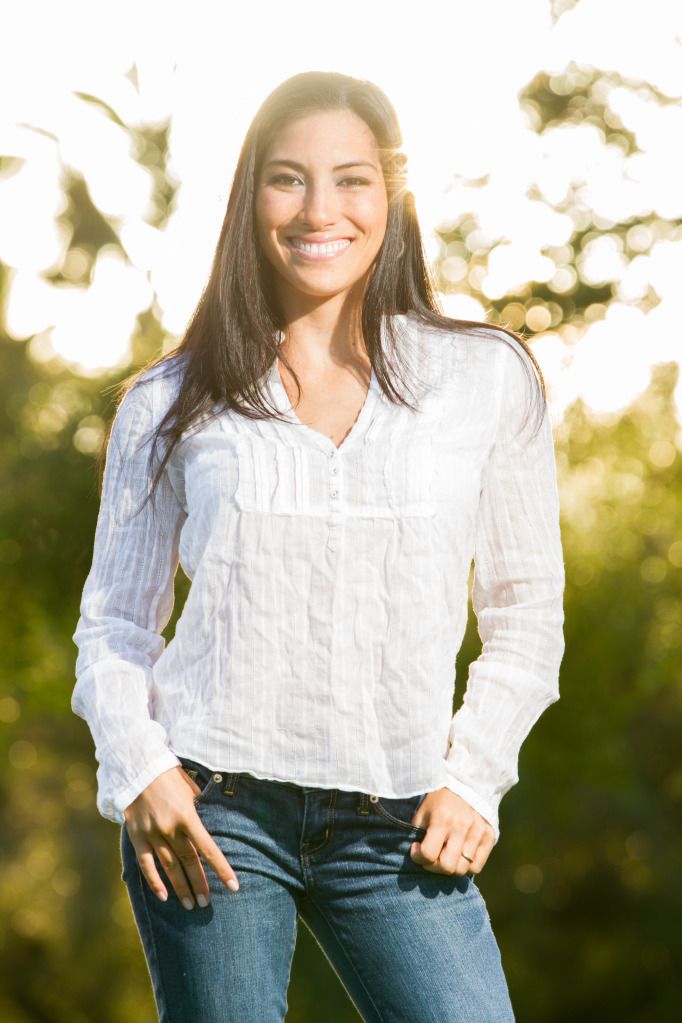 IMAGE: http://i825.photobucket.com/albums/zz173/typicaljawaiian/My%20Canon%207d%20Album/tehani2-30.jpg