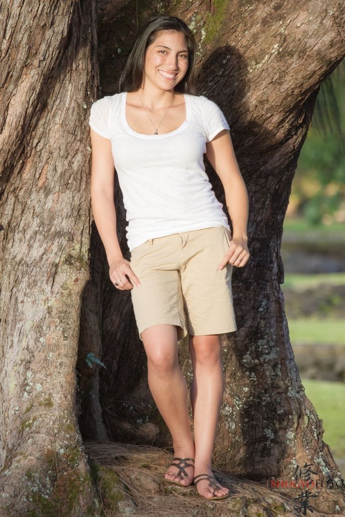 IMAGE: http://i825.photobucket.com/albums/zz173/typicaljawaiian/My%20Canon%207d%20Album/tehanishoot-24.jpg