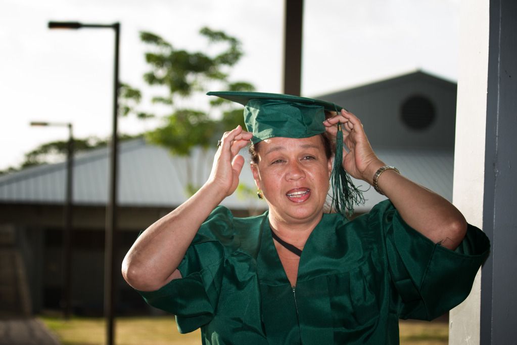 IMAGE: http://i825.photobucket.com/albums/zz173/typicaljawaiian/grad-1.jpg