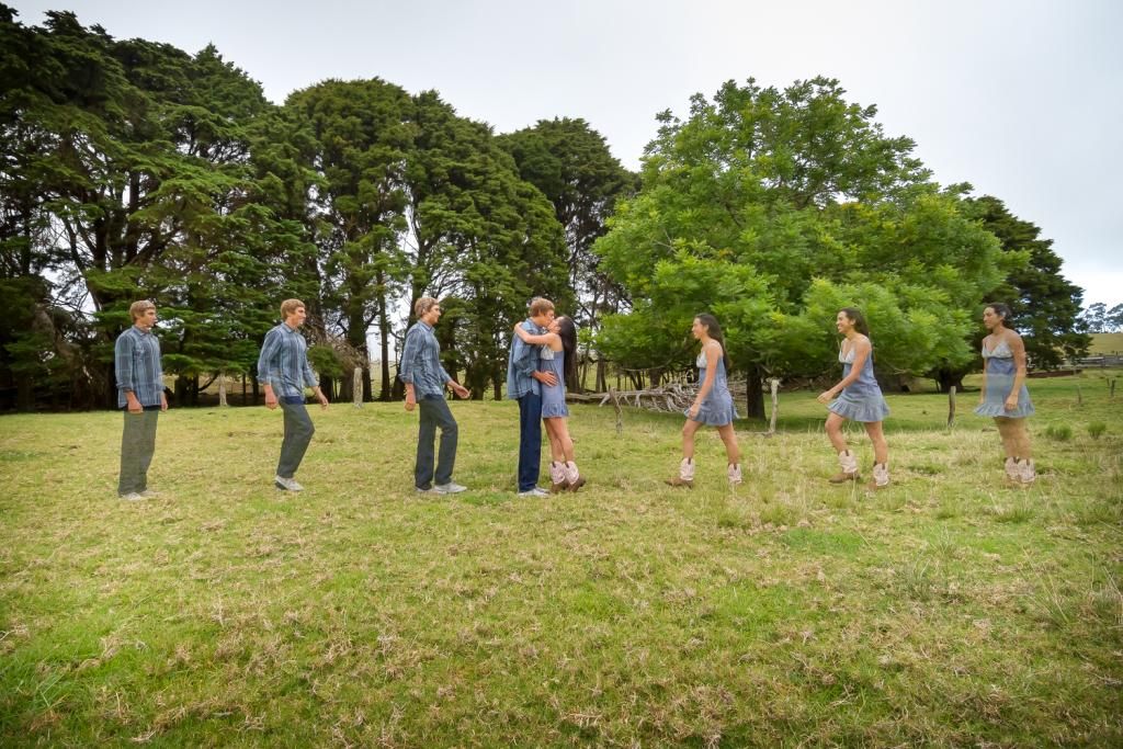 IMAGE: http://i825.photobucket.com/albums/zz173/typicaljawaiian/kapualow-59.jpg