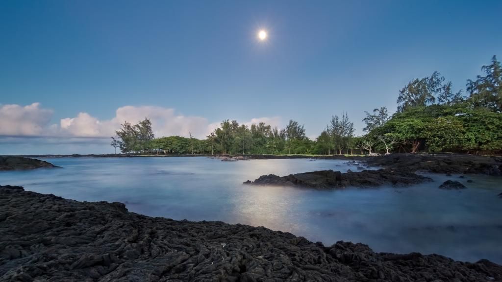 IMAGE: http://i825.photobucket.com/albums/zz173/typicaljawaiian/sun-5.jpg